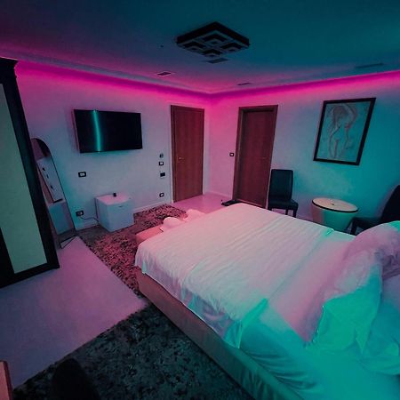 Hotel Rosa Blu Tiranë Ngoại thất bức ảnh