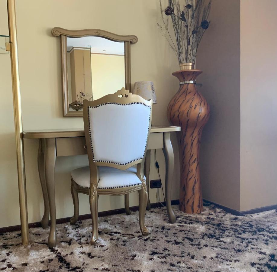 Hotel Rosa Blu Tiranë Ngoại thất bức ảnh