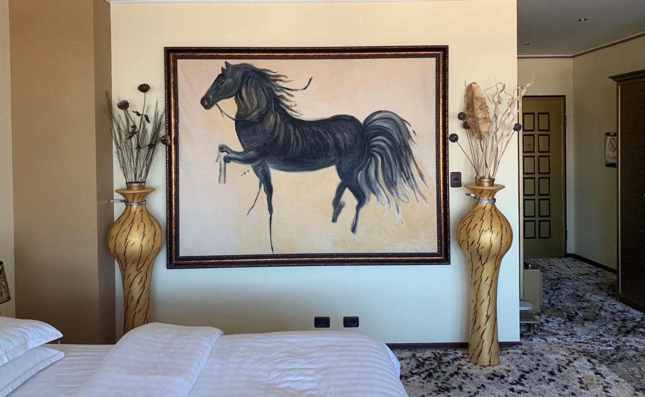 Hotel Rosa Blu Tiranë Ngoại thất bức ảnh