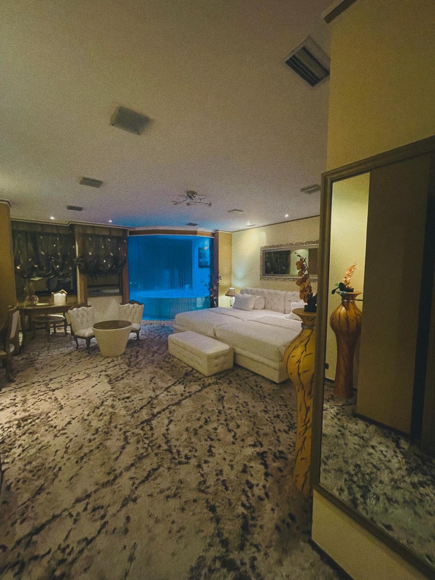 Hotel Rosa Blu Tiranë Ngoại thất bức ảnh