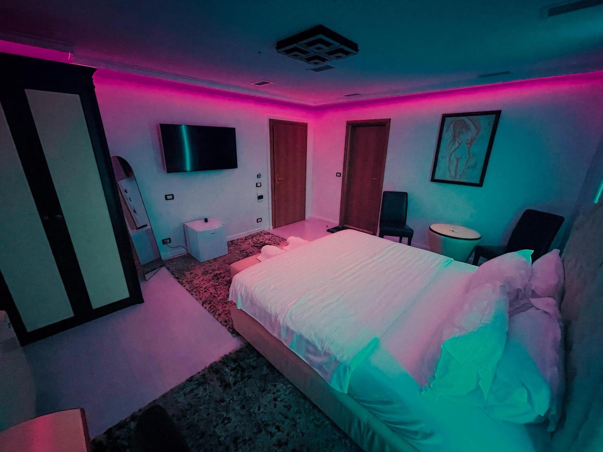 Hotel Rosa Blu Tiranë Ngoại thất bức ảnh