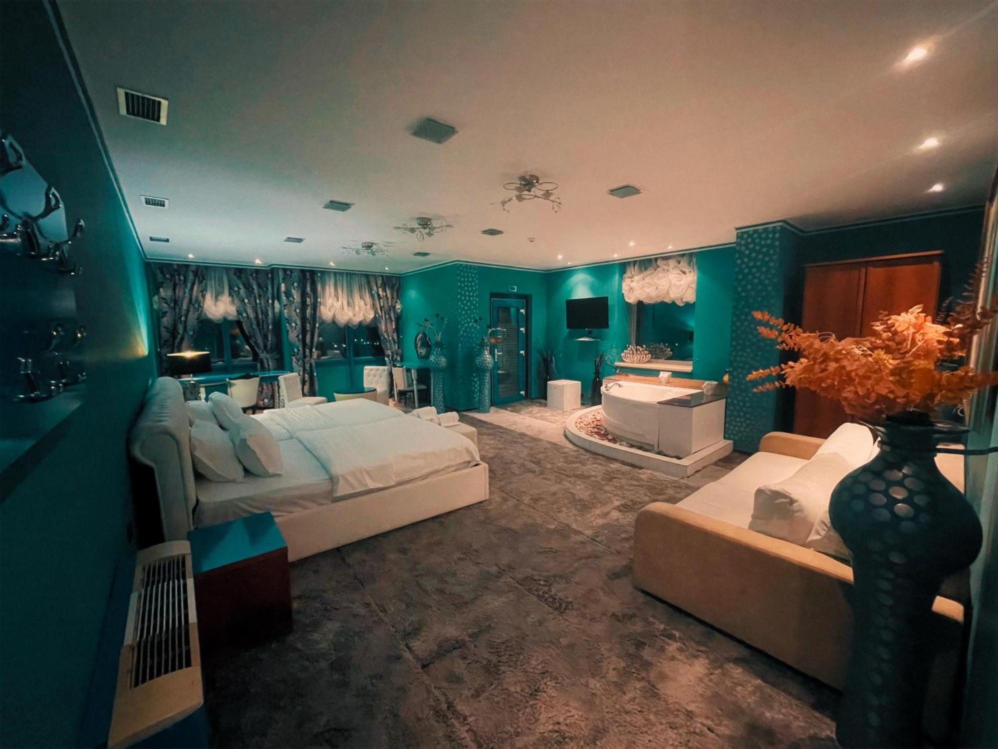Hotel Rosa Blu Tiranë Ngoại thất bức ảnh
